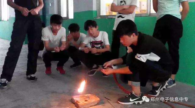 郑州电子信息中等专业学校