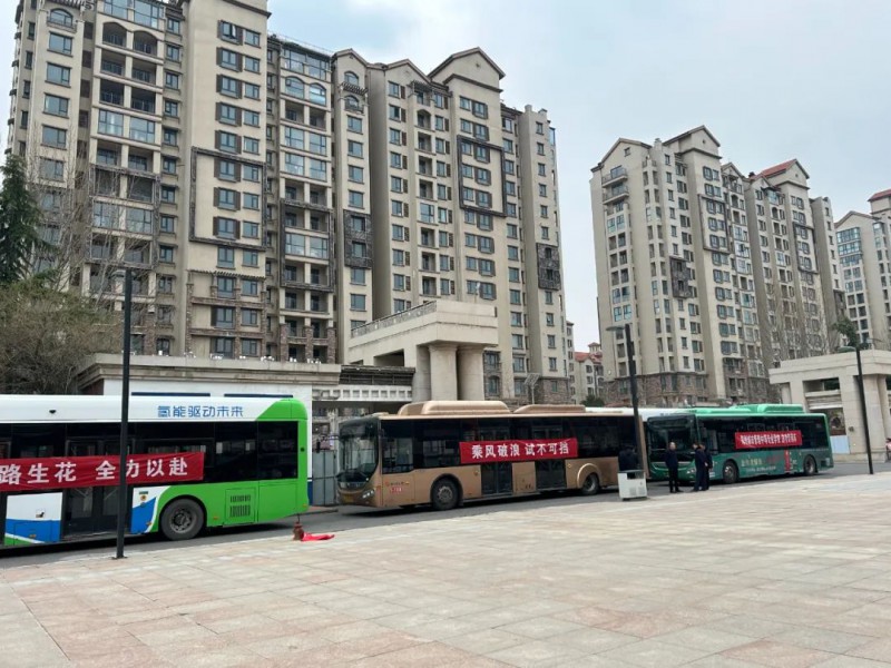 640 (17)